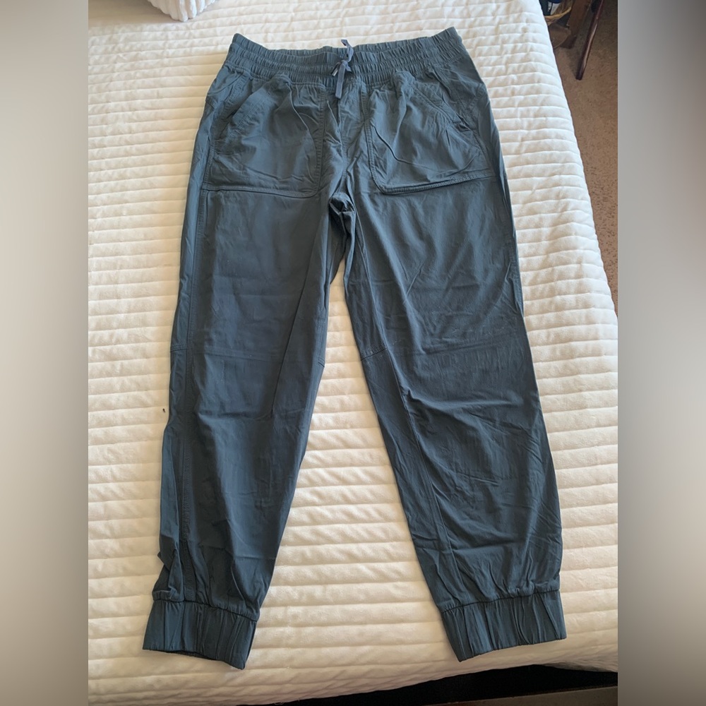 🪩Eddie Bower outdoor joggers, Size 14!🪩